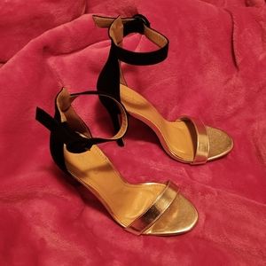 Black and Gold Boohoo Heeled Sandals